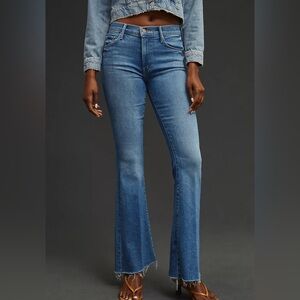 MOTHER Petite The Weekender Fray Jeans